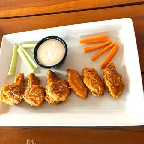 Alitas Buffalo picantes (6 piezas)