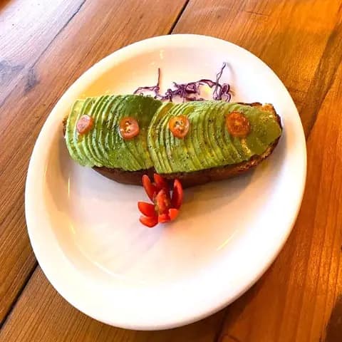 Tostada de aguacate