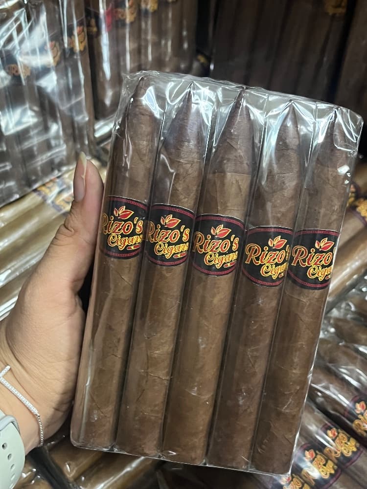 Rizo's Cigars, house blend, torpedo maduro